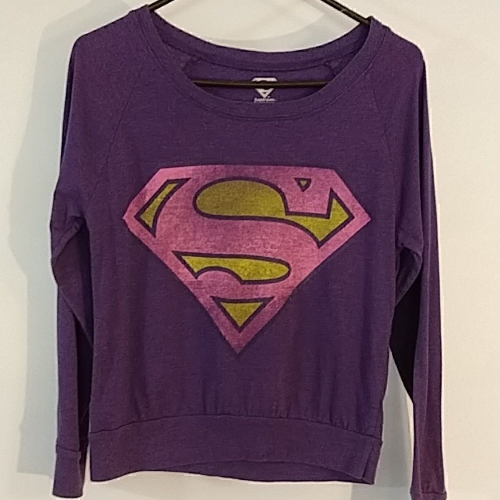 Super woman distressed cropped XL long sleeve